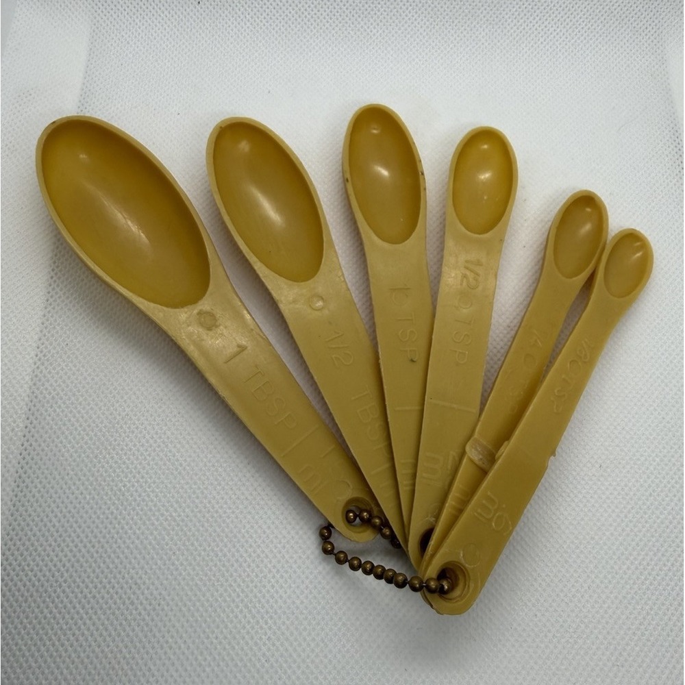 Vintage MCM Nylon Measuring Spoon‎ Set 6 Snap-Together Yellow Nesting W/ Chain